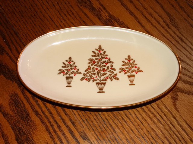 Lenox Winter Gold Holly Tree Oval Dish