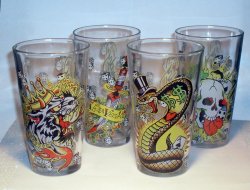 Ed Hardy Gambler Pint Glass Set of 4 16 Oz EH68161