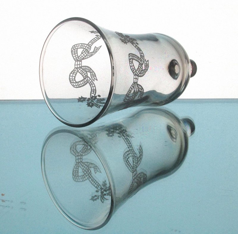 Home Interiors Peg Votive Candle Holder Embossed Bows and Holly