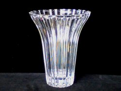 Flower Vase Fine Crystal Beveled Ridges 8 inch x 6.5 Clear Glass 