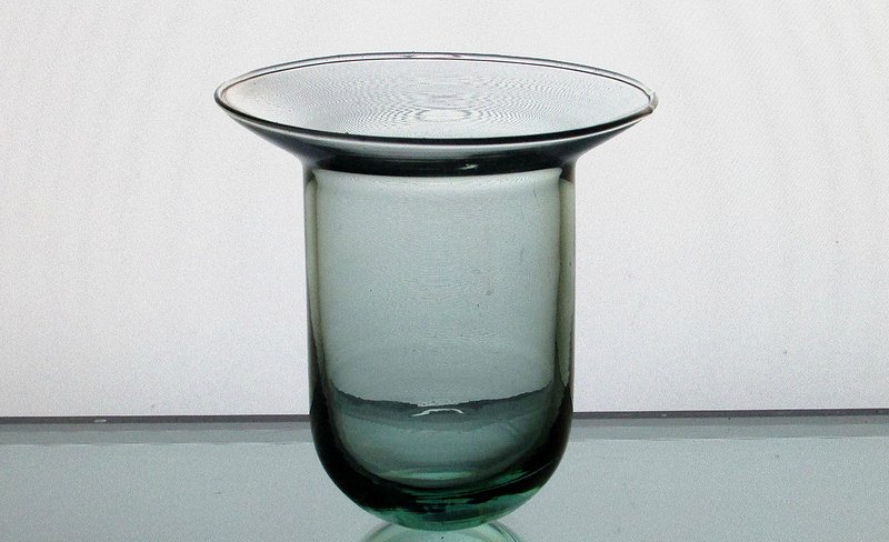 Hanging Candle Holder Pale Green 4 3/8 x 4.5 HCH031