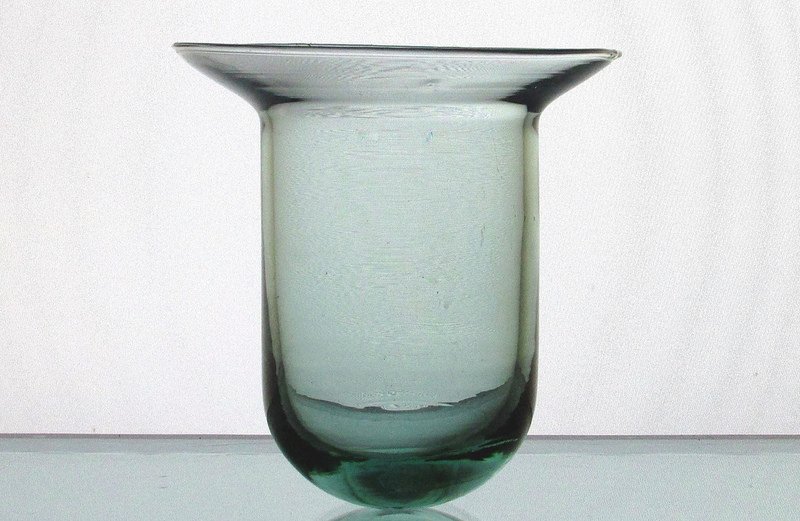 Hanging Candle Holder Pale Green 4 3/8 x 4.5 HCH031