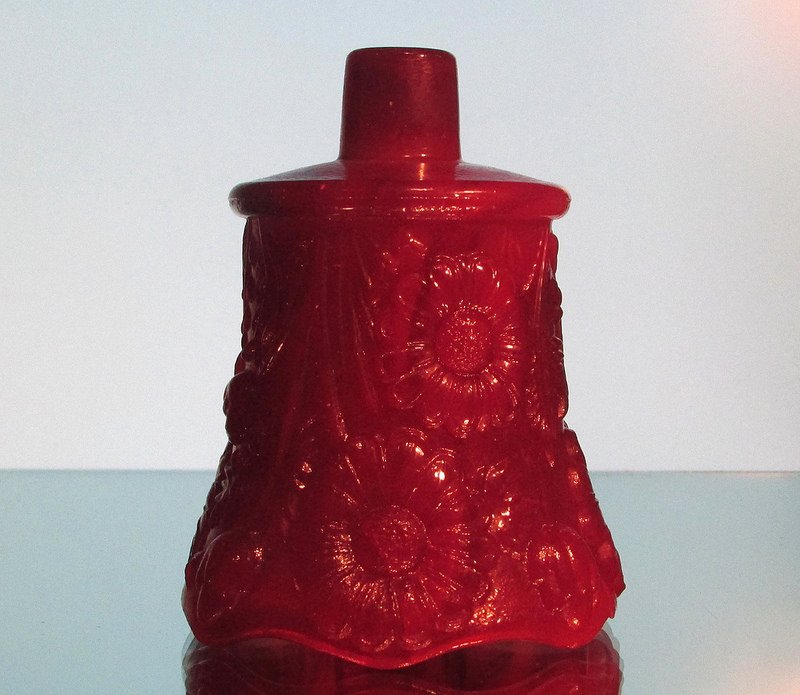 Home Interiors Peg Votive Candle Holder Ruby Red Daisy Floral