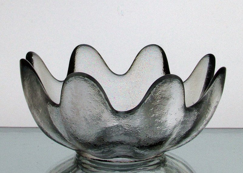 Candle Holder 8 tips Clear Blurred Heavy 2.5h x 5.5w Fancy