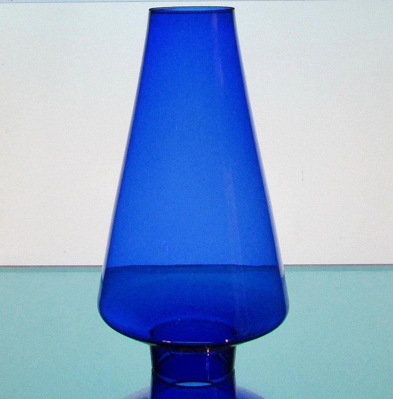 Hurricane Shade 2 inch fitter x 8.5 x 2 top rim Cobalt Blue