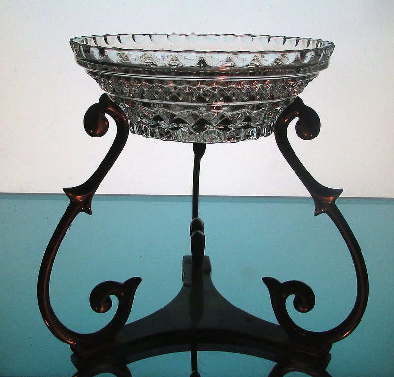 Hanging Candle Bowl 5 3/8 x 2 in a Partylite Harp Stand