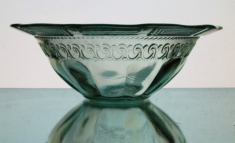 Hanging Candle Bowl 7.75 x 2.75 Grecian Pale Green