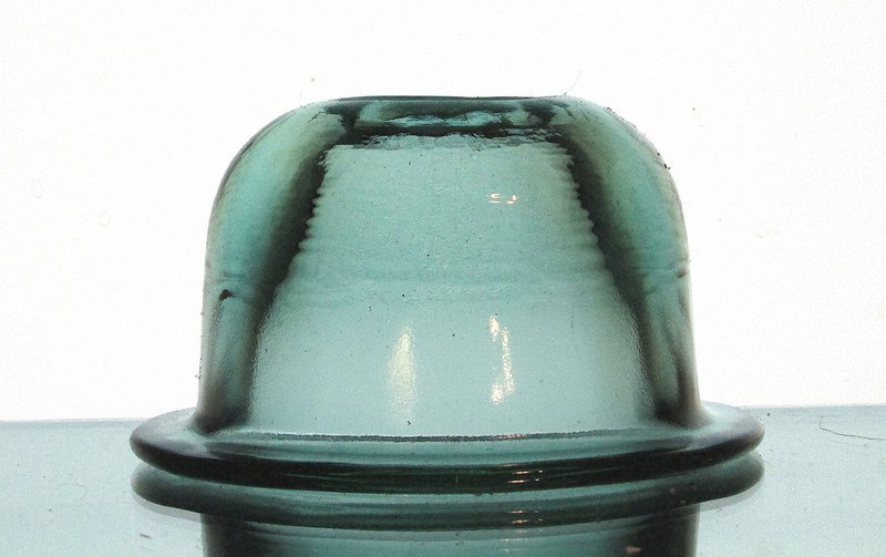 Hanging Candle Holder 4.25 x 2.5 Coke Glass Heavyweight
Pale Green
For 3 3/8 - 3.5 inch ring