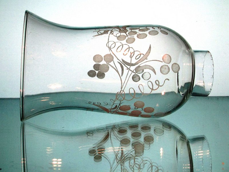 Hurricane Shade Grape Clusters 1 5/8 inch fitter x 5.75 with 1/2 inch neck