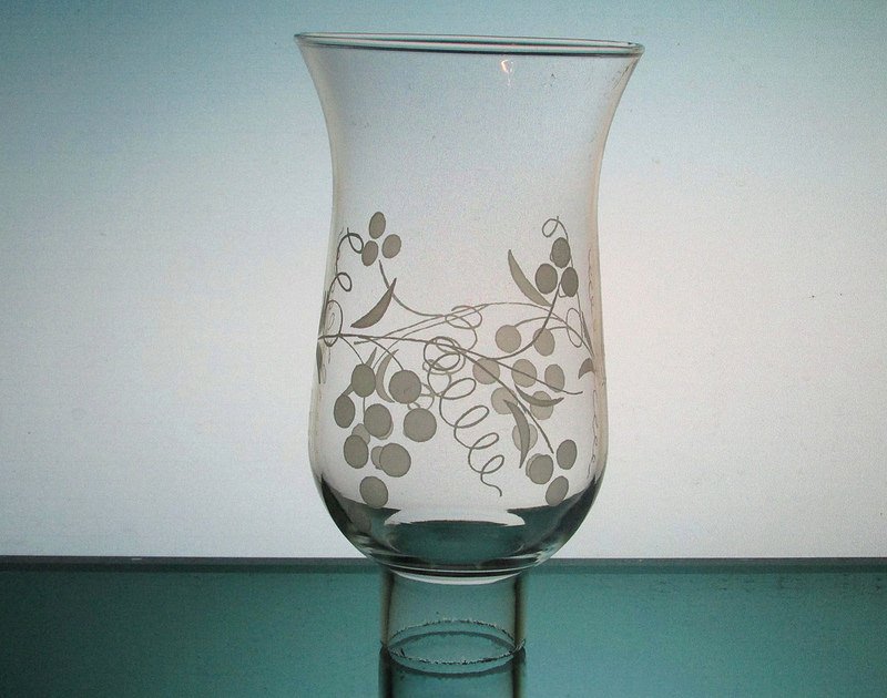 Hurricane Shade Grape Clusters 1 5/8 inch fitter x 5.75 with 7/8 inch neck