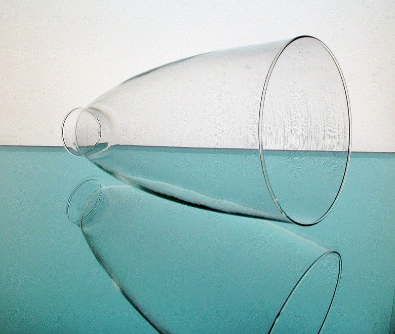 Hurricane Shade Simple Flare 1 5/8 inch fitter x 8.5 x 4.5