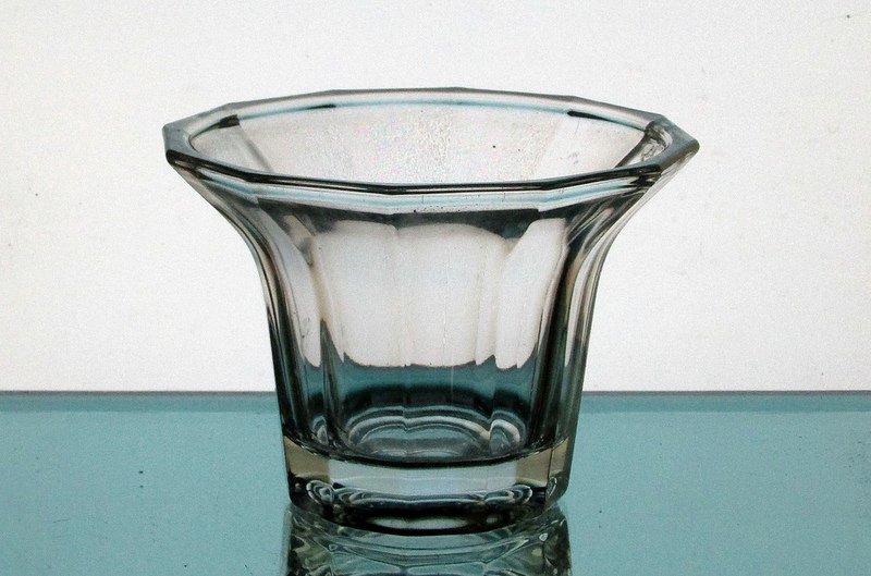 Hanging Candle Holder 4.25 x 3 inch Clear Flare 12 point Flat Bottom HCH074