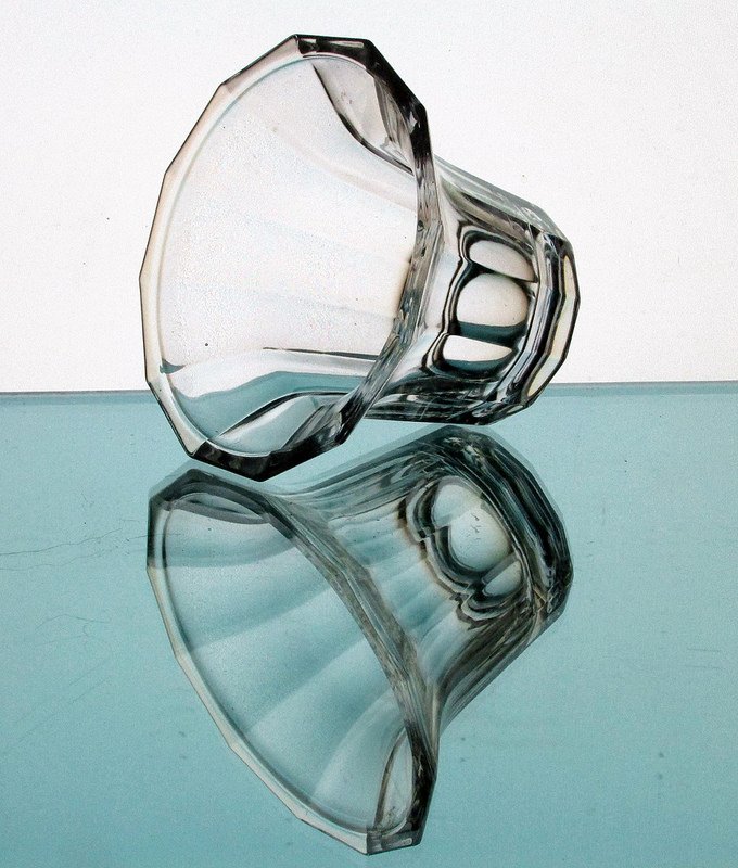 Hanging Candle Holder 4.25 x 3 inch Clear Flare 12 point Flat Bottom HCH074