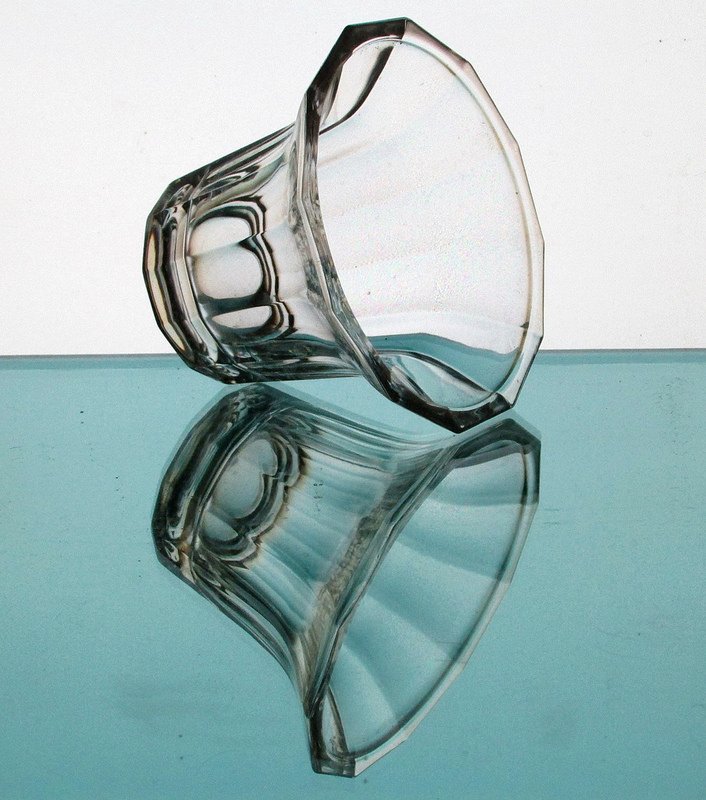 Hanging Candle Holder 4.25 x 3 inch Clear Flare 12 point Flat Bottom HCH074