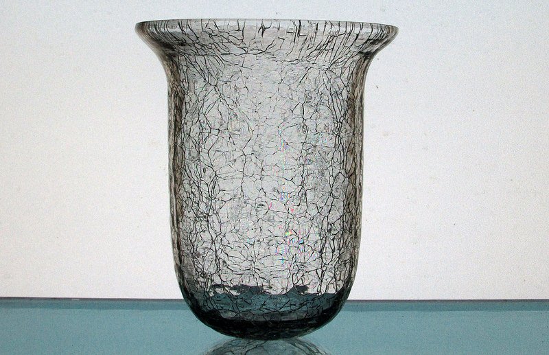 Hanging Candle Holder 4.25 x 5 25 Heavy Crackle Glass HCH078