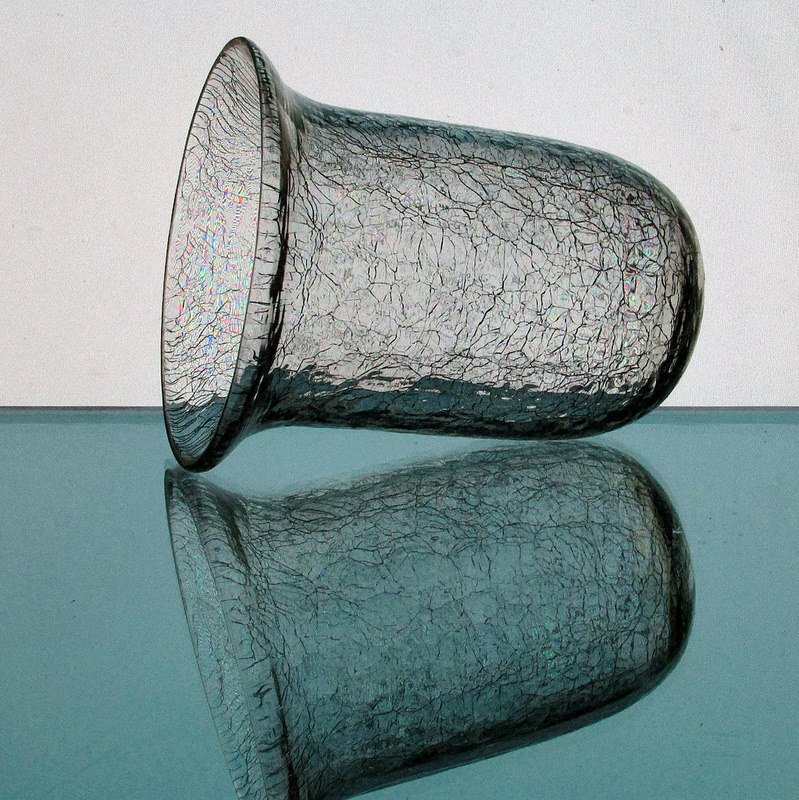 Hanging Candle Holder 4.25 x 5 25 Heavy Crackle Glass HCH078
