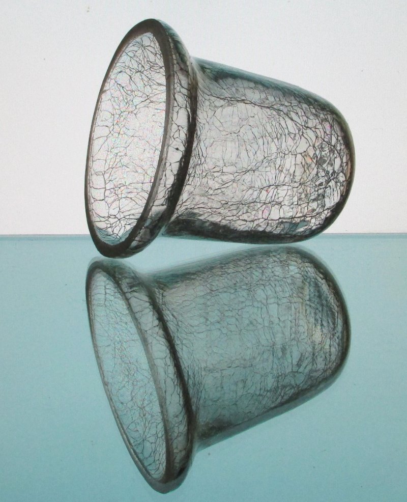 Hanging Candle Holder Crackle Glass 4.25 x 4.25 HCH114