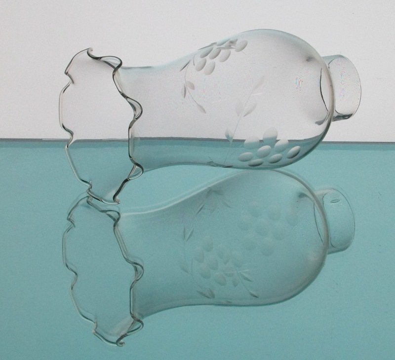 Hurricane Lamp Shade 1 5/8 inch fitter x 6.75 Crimped Rim Etched Grapes HLS001