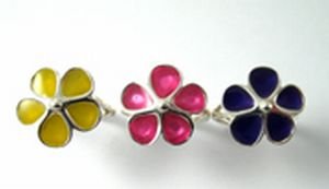Image 2 of Kokkaloorie Daisy Design Enamel Ladies Sterling Silver Ring Sizes A-Q