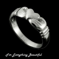 Claddagh Heart Design Ladies Sterling Silver Ring Size A-Q
