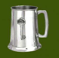 18th Birthday Key Mounted Badge Stylish Pewter 16oz Tankard