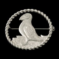 Puffin Bird Design Twisted Round Medium Sterling Silver Brooch