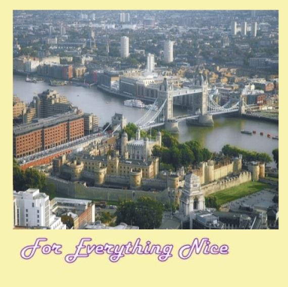 Image 0 of The Towers Of London Location Themed Maxi Wooden Jigsaw Puzzle 250 Pieces 
