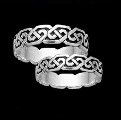 Image 2 of Celtic Interlinked Unending Simple Sterling Silver Ladies Ring Wedding Band 