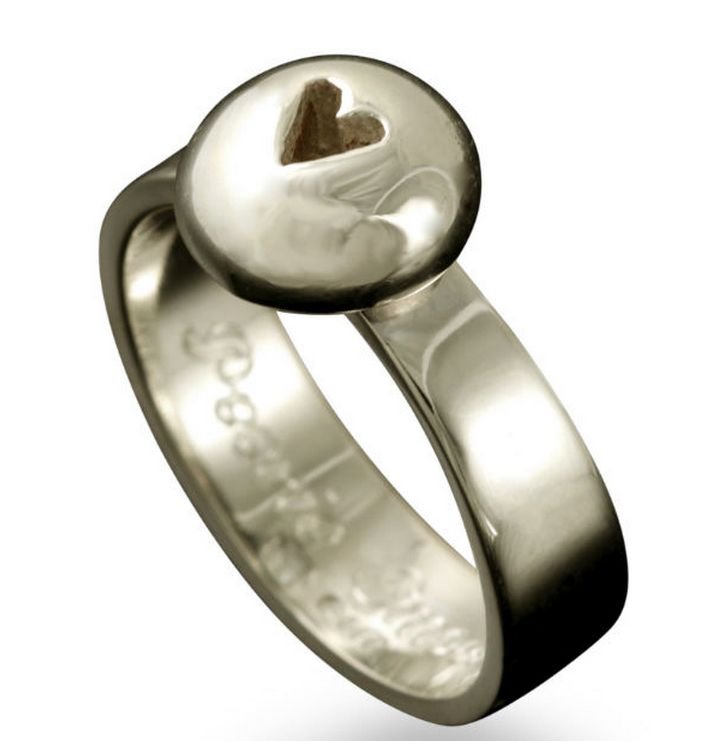 Image 1 of Peerie Smoorikins Little Kisses Ladies Platinum Ring Band Size A-Q