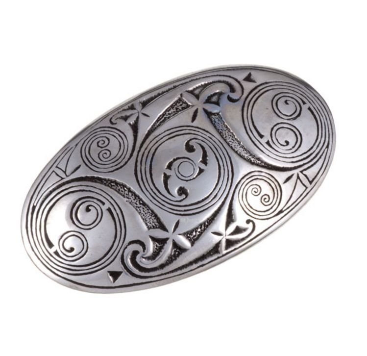 Image 1 of Lindisfarne Design Embossed Oval Large Mens Stylish Pewter Belt Buckle 