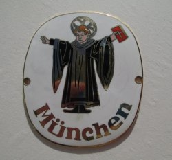 Munchen Car Grille Badge, Looks Unused