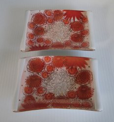 Fujita Kutani Japan Mid Century, 2 Porcelain Wall Plates