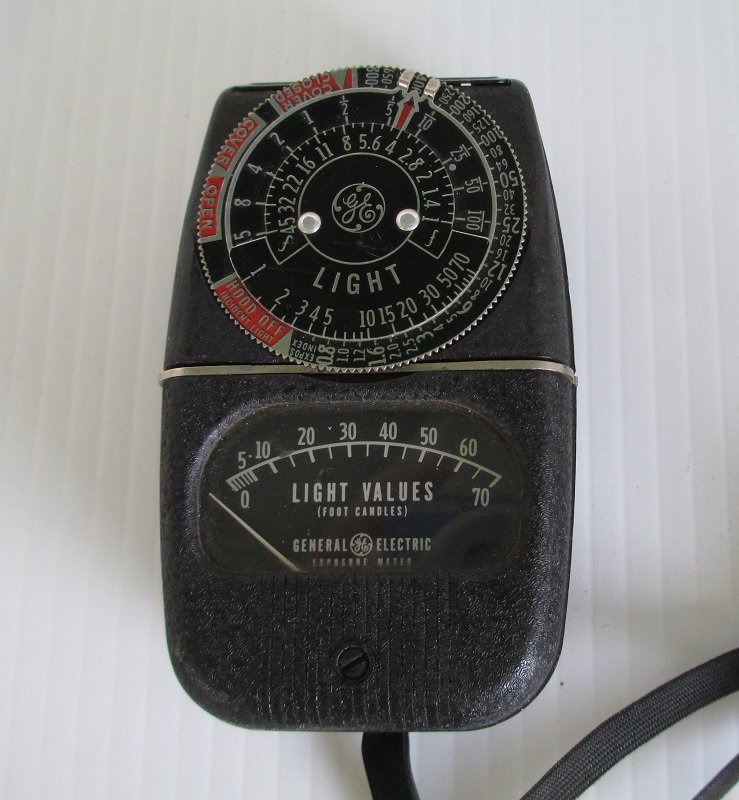 General Electric Exposure Light Meter 8DW58Y4