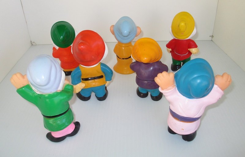 the seven dwarfs toys