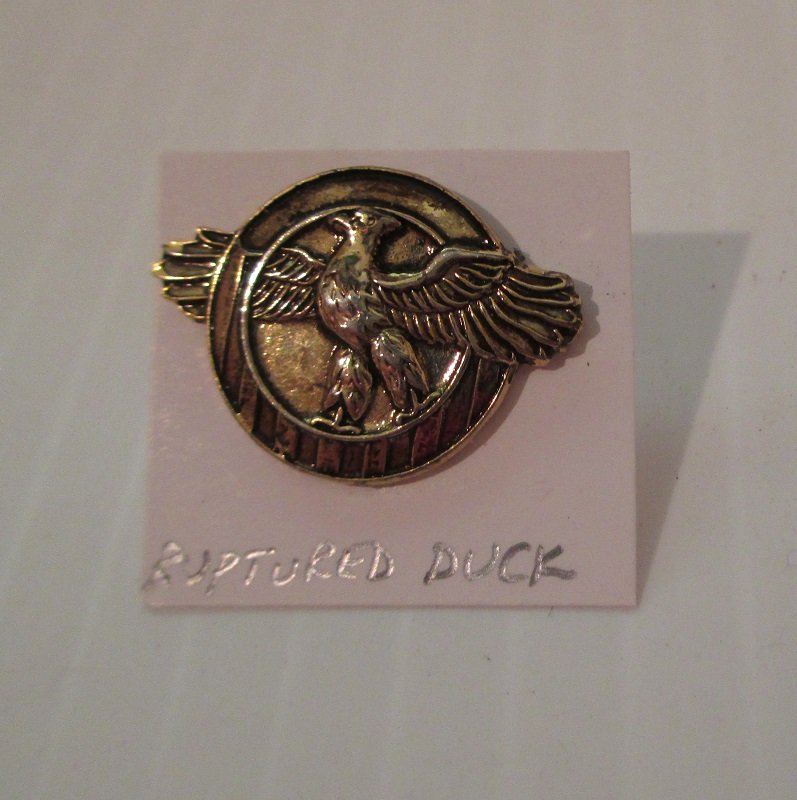 1 Ruptured Duck, WWII Honorable Service Lapel Pin