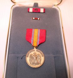 National Defense Medal with Unmatched Ribbon Bar, Pin