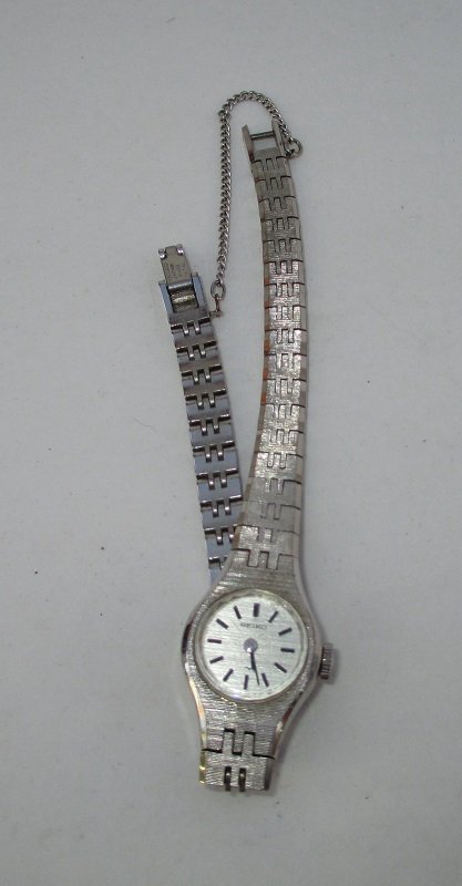 ladies mechanical wind up watches
