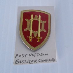 1 Engineer Command, U.S. Army Post Vietnam Insignia Pin