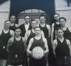 '.Oxford 1928 Basketball Kansas.'