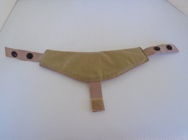 Military issue body armor. Throat protector with ballistic panel insert. 8470-01-491-8477 dated September 2004. Stated to be un-used.