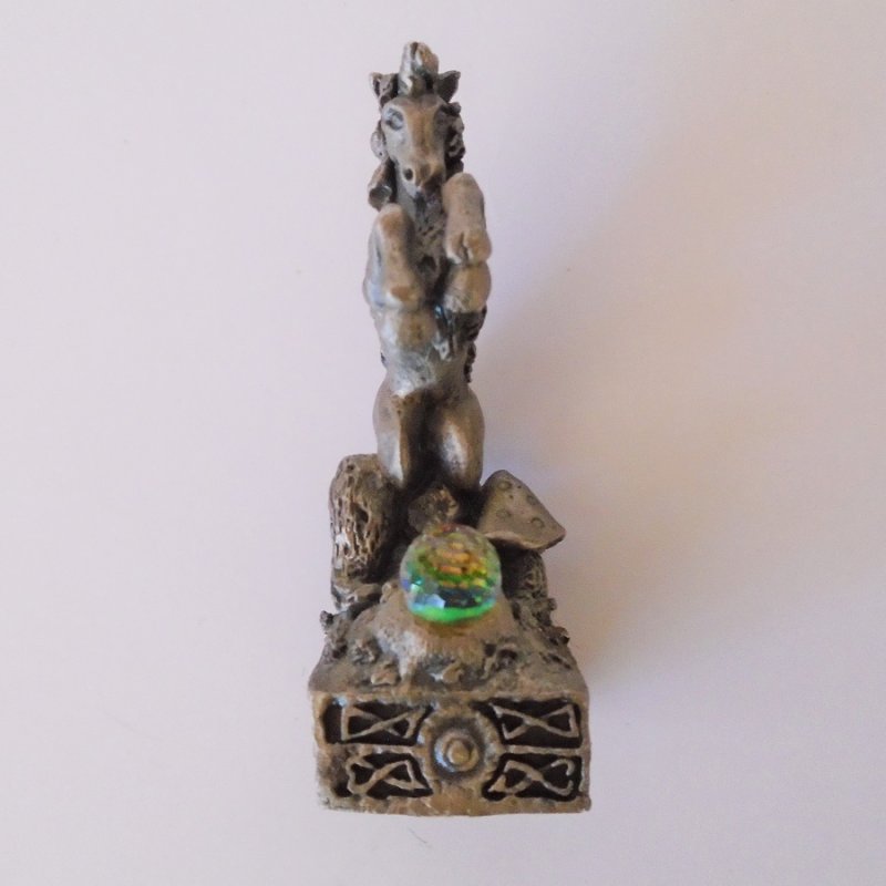 Gorham Magic Crystal Chess. Unicorn Knight. Complete with Swarovski faceted crystal ball. 2.5 inches tall. Estate find.