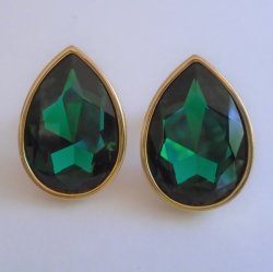 Vintage Swarovski Crystal Green Teardrop Clip-On  Earrings