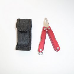 '.9 in 1 folding pliers.'