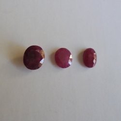 Ruby Gemstones, Oval, 3 stones .6 grams