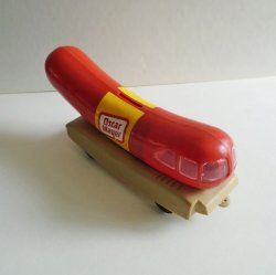 '.Oscar Mayer Wienermobile Bank.'