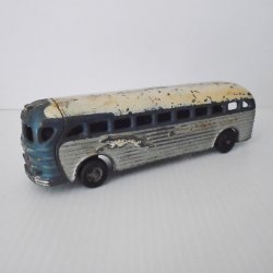 Cast Iron 1930s Greyhound Cruiser Bus, Arcade 4400, 9 inch