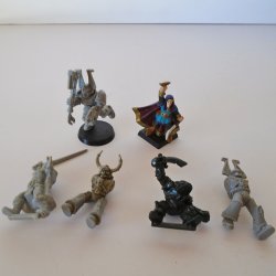 Warhammer Misc Warriors and Fighting Figurines, 6 pcs