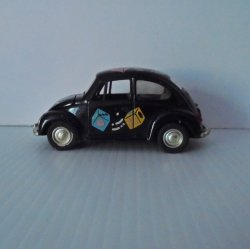 Volkswagen VW Beetle Bug Diecast Pull Back and Go, w/ Dice