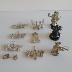 Games Workshop Warhammer, 11 Unknown Metal Parts