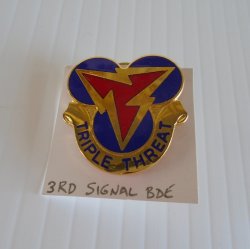 3rd Signal Brigade DUI Insignia Pin, Triple Threat Motto